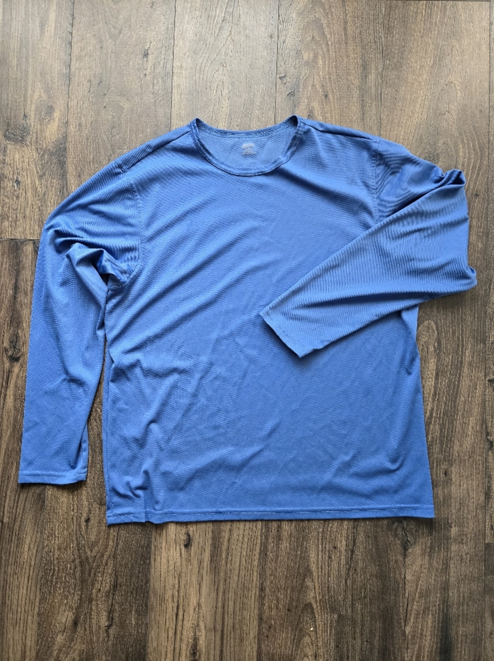 2000s Vintage MEC Long Sleeve Tee